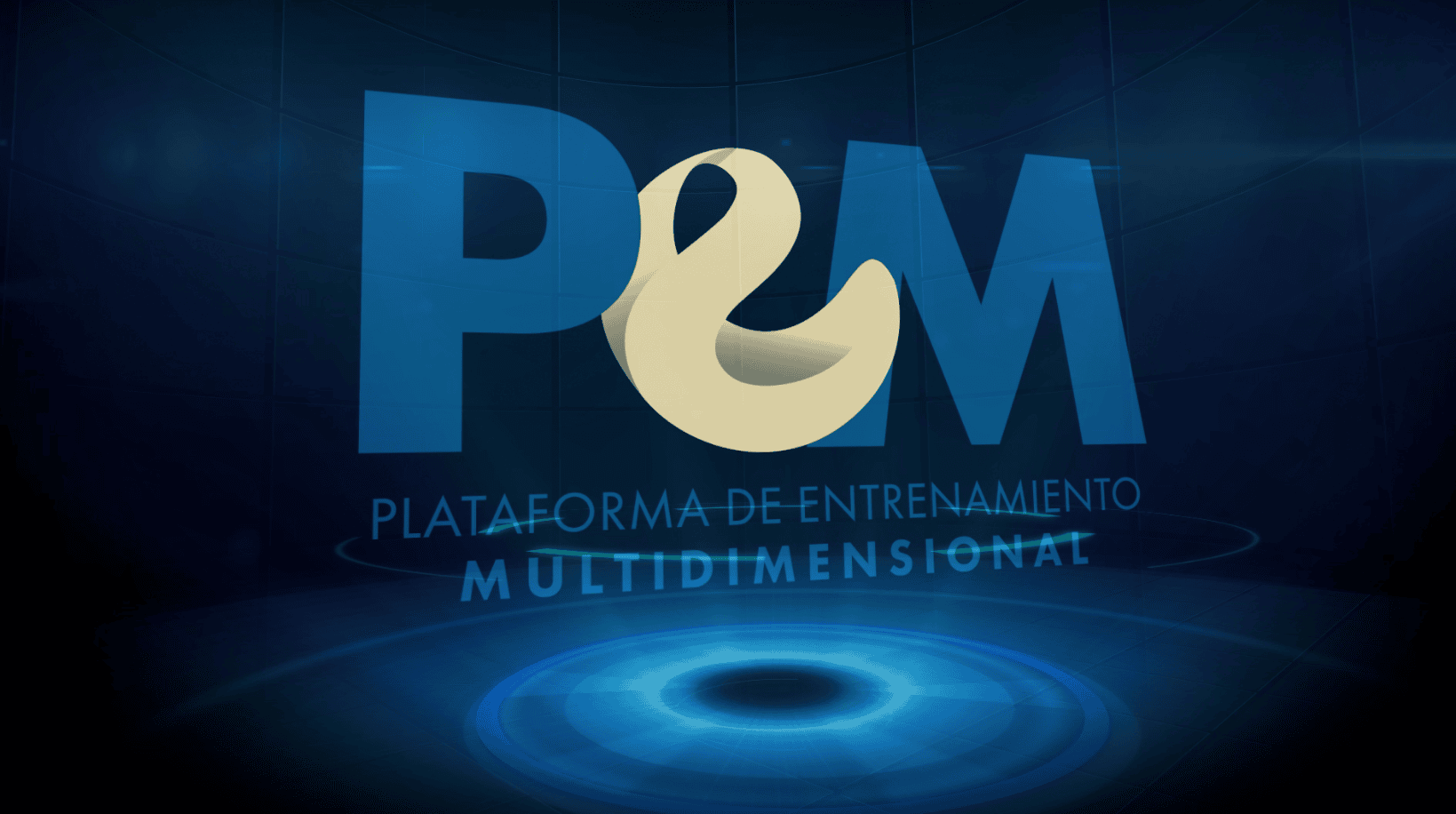 Imagen de la plataforma de entrenamiento multimedial con logo de PCM en fondo digital.